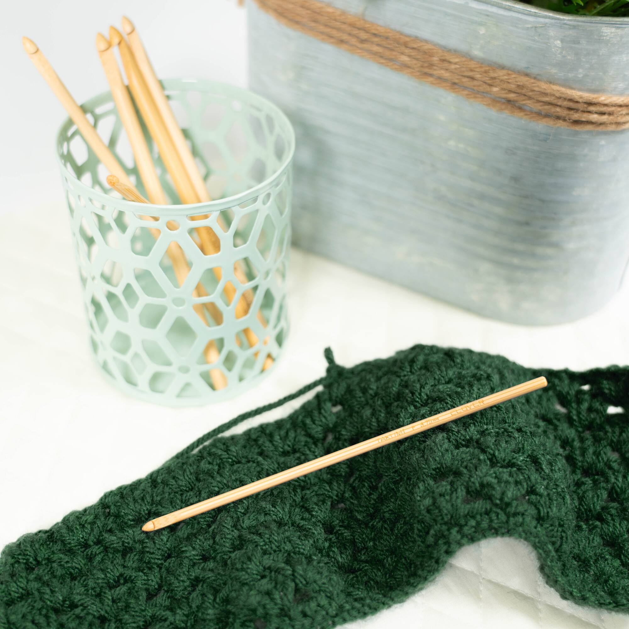 Clover Takumi® Bamboo Crochet Hook